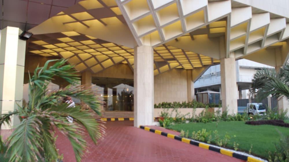 Hotel Grand