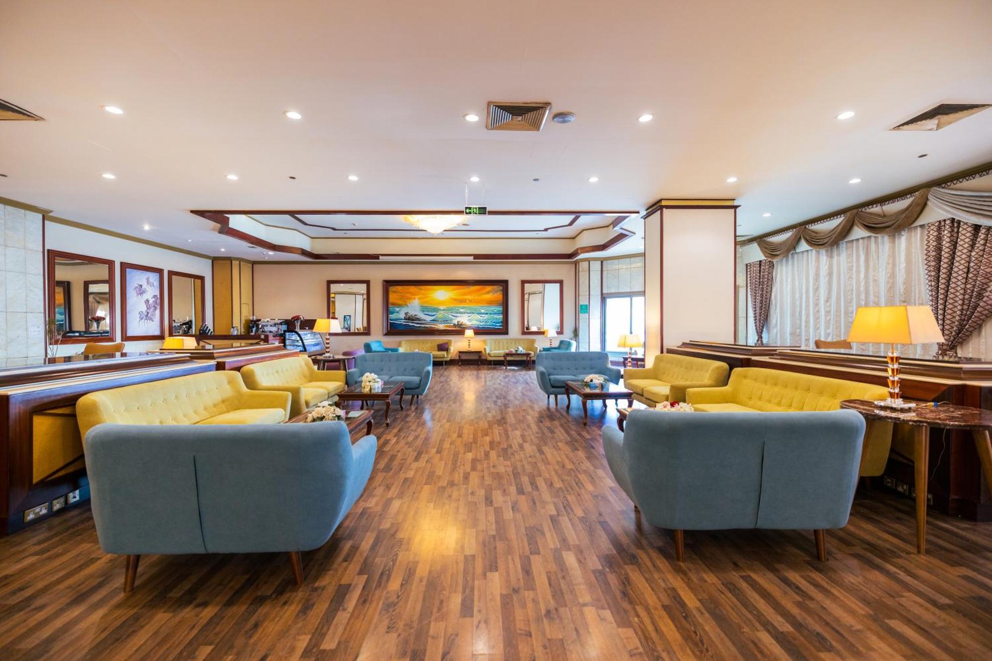 Grand Hotel