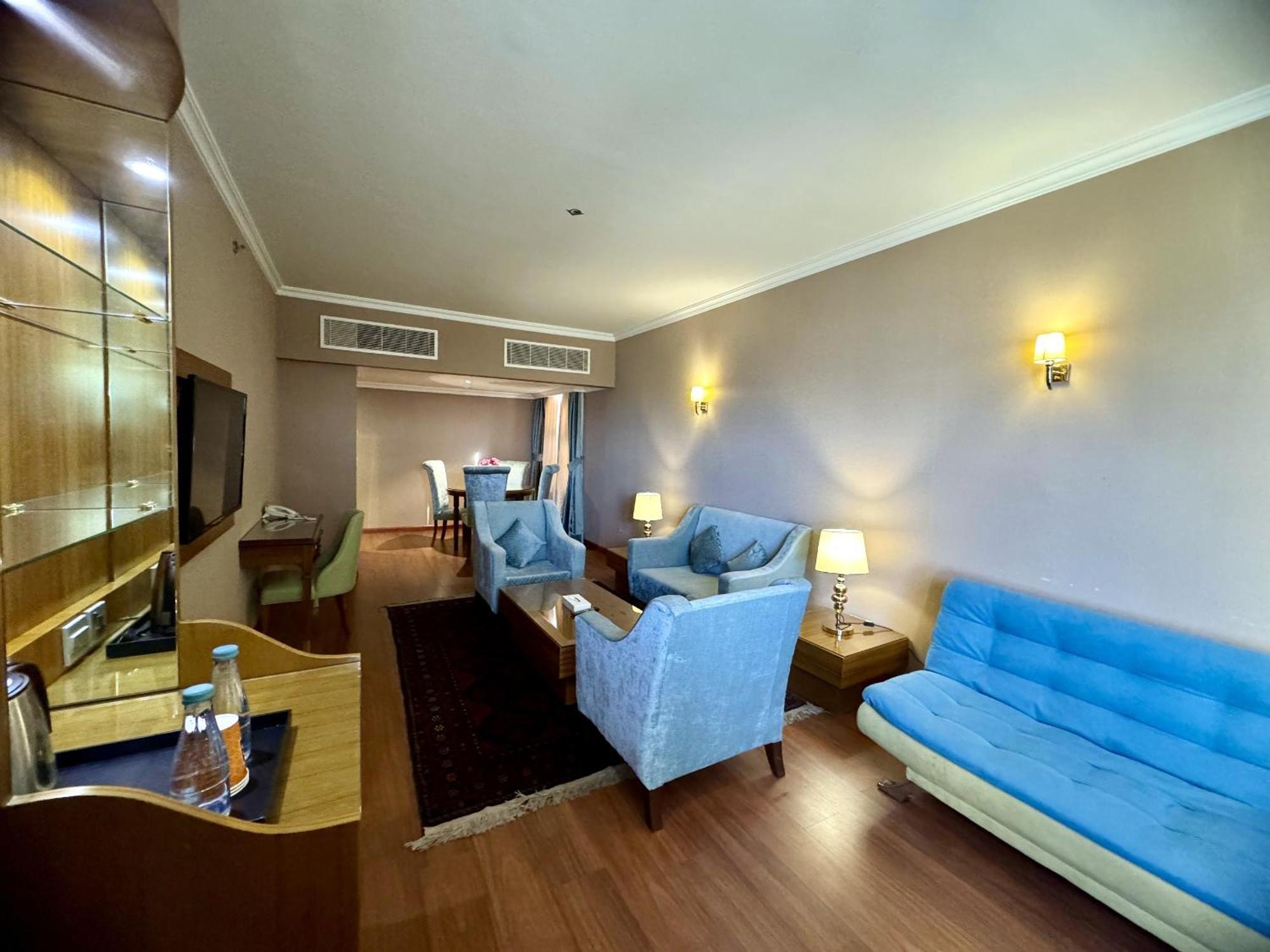Hotel Grand 4*